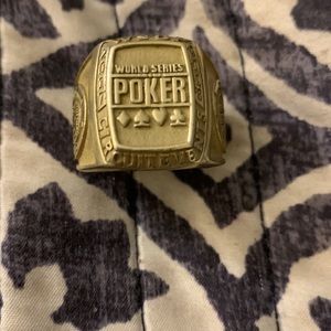 Men’s 2017 2018 World Series poker circuit event ring 18 K 29 g gold size 11